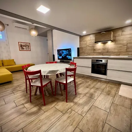 Apartman Cvjetni Njivice Exterior photo